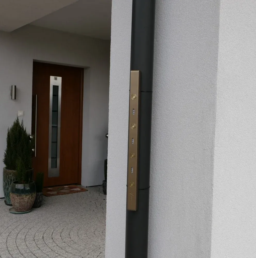 Viano ODA4 Long Gold odpudzovacia lišta na kuny